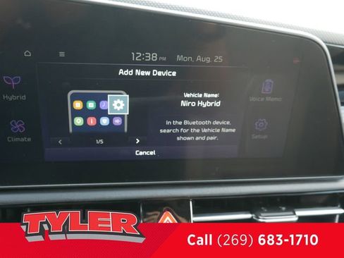 Used 2025 Kia Niro SX image 55