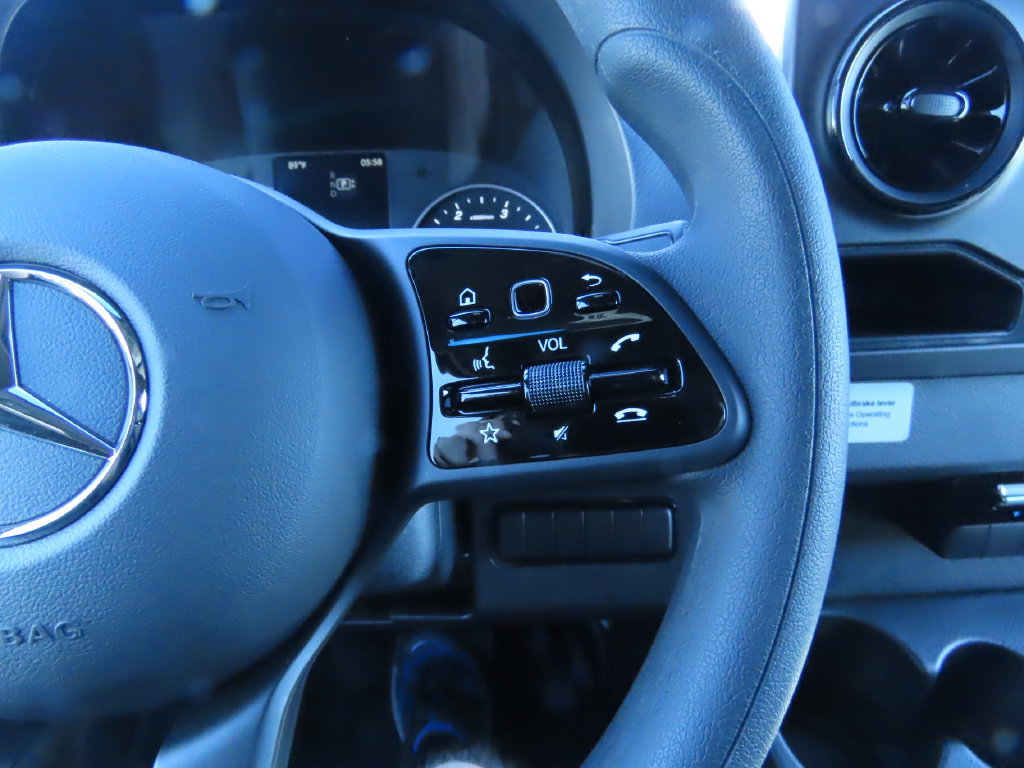 Used 2024 Mercedes-Benz Sprinter 2500 image 13