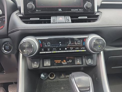 Used 2021 Toyota RAV4 XLE Premium AWD/4WD image 16
