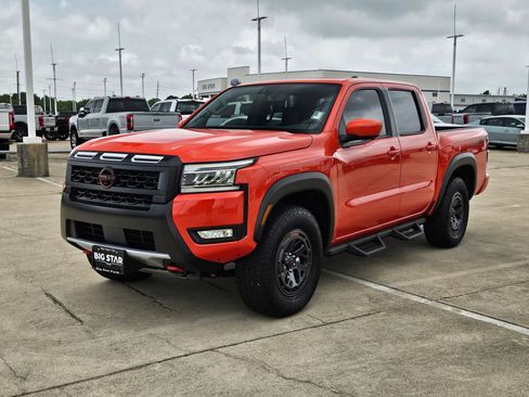 Used 2025 Nissan Frontier PRO-4X w/ Pro Premium Package AWD/4WD image 10