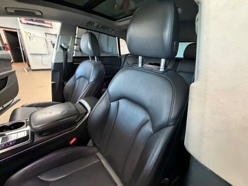 Used 2020 Audi Q8 Prestige w/ Prestige Package image 22