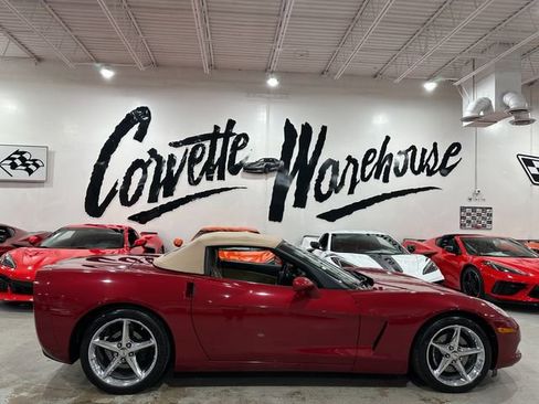 Used 2011 Chevrolet Corvette Convertible w/ Preferred Equipment Group RWD image 31