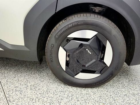 Used 2026 Kia EV9 Wind AWD/4WD image 9