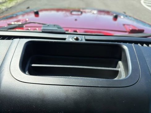 Used 2012 Jeep Wrangler Unlimited Sahara AWD/4WD image 23