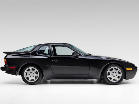 Used 1989 Porsche 944 Turbo RWD image 6