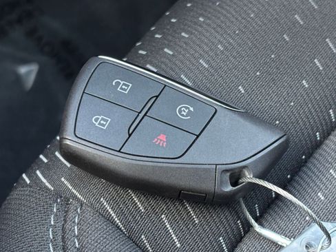 Used 2025 Chevrolet Equinox LT image 23