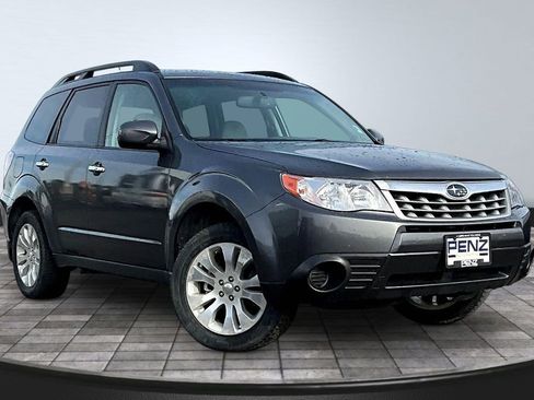 Used 2011 Subaru Forester 2.5X Premium w/ All-Weather Pkg AWD/4WD image 3