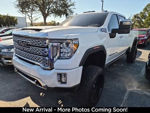 Used 2023 GMC Sierra 2500 Denali image 2