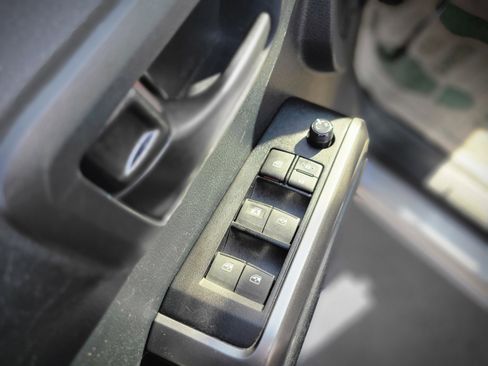 Used 2020 Toyota Tacoma SR5 image 23