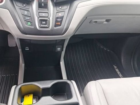 Used 2023 Honda Odyssey EX-L image 14