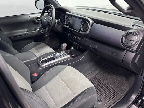 Used 2023 Toyota Tacoma TRD Off-Road w/ Black Out Package (TMS) image 10