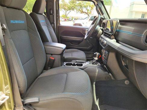Used 2024 Jeep Wrangler Unlimited Rubicon 4xe image 22