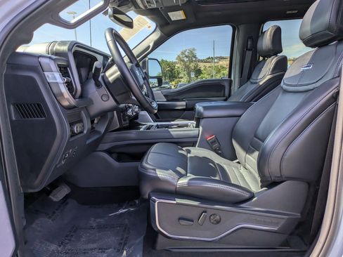 Used 2026 Ford F450 Platinum w/ FX4 Off-Road Package AWD/4WD image 15