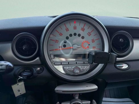 Used 2010 MINI Cooper Hardtop image 25