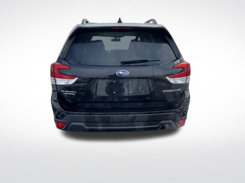 Used 2020 Subaru Forester Premium image 4