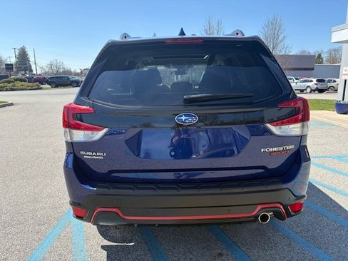 Used 2023 Subaru Forester Sport image 5