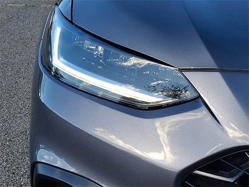 Used 2025 Honda HR-V LX image 9