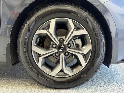 Used 2020 Kia Forte LXS FWD image 48