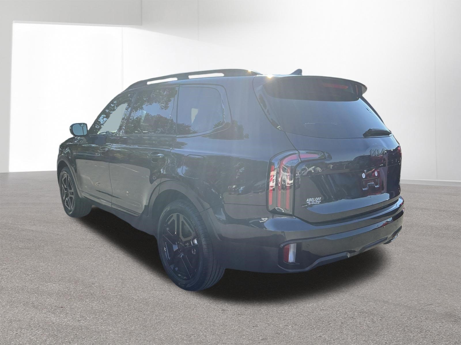 Certified 2025 Kia Telluride EX X-Line AWD/4WD image 2