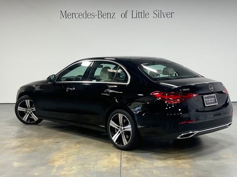 Used 2025 Mercedes-Benz C 300 4MATIC Sedan image 3