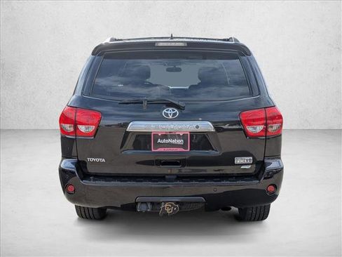 Used 2010 Toyota Sequoia Platinum image 6