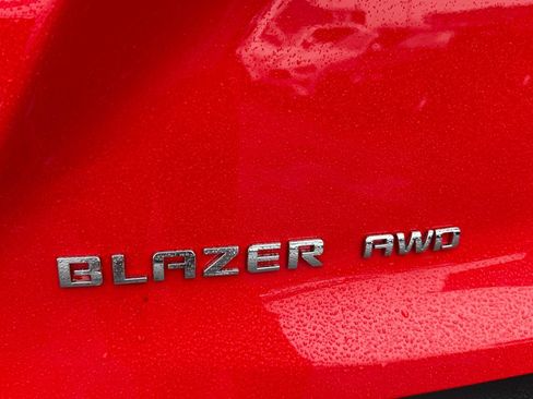 Used 2019 Chevrolet Blazer LT image 11