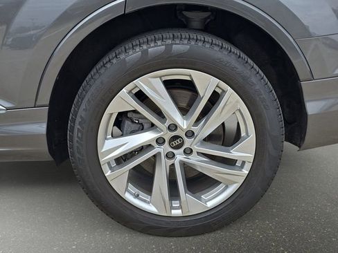 Used 2023 Audi Q7 3.0T Premium Plus AWD/4WD image 38