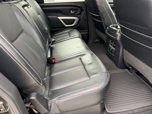 Used 2017 Nissan Titan PRO-4X w/ Pro-4x Convenience Package AWD/4WD image 19