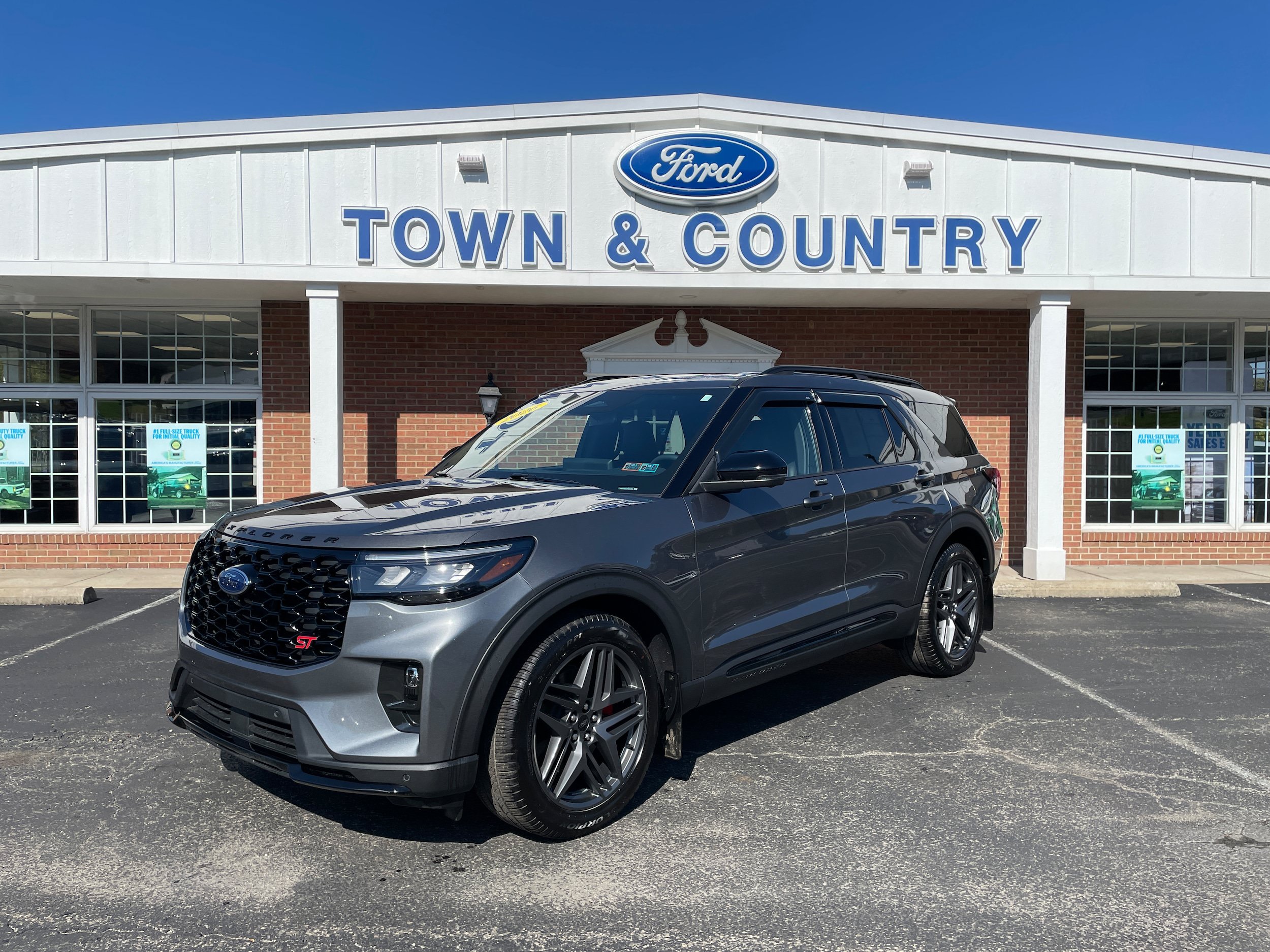Certified 2026 Ford Explorer ST w/ Sun And Sound Package AWD/4WD image 1