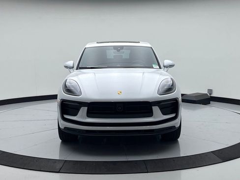 Used 2025 Porsche Macan image 6