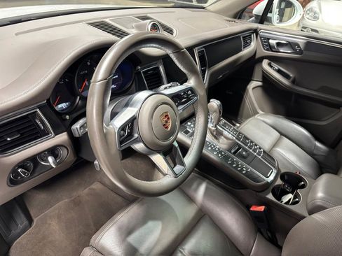 Used 2017 Porsche Macan GTS w/ Premium Package Plus image 8