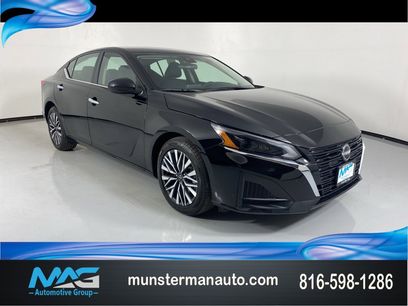 Used 2024 Nissan Altima 2.5 SV