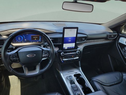 Used 2021 Ford Explorer Platinum w/ Equipment Group 601A image 21