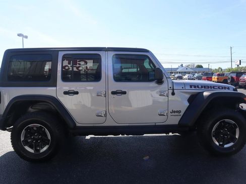 Used 2018 Jeep Wrangler Unlimited Rubicon AWD/4WD image 6