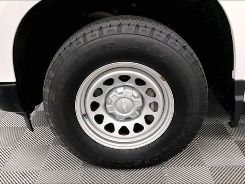 Used 2024 Chevrolet Silverado 1500 W/T w/ WT Value Package image 9