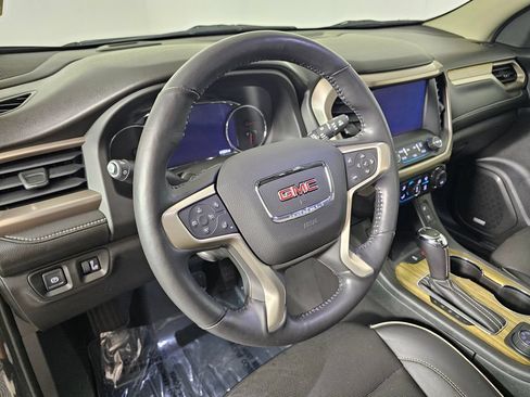 Used 2018 GMC Acadia Denali w/ Technology Package AWD/4WD image 26