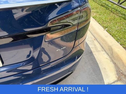 Used 2021 Tesla Model S Plaid image 11