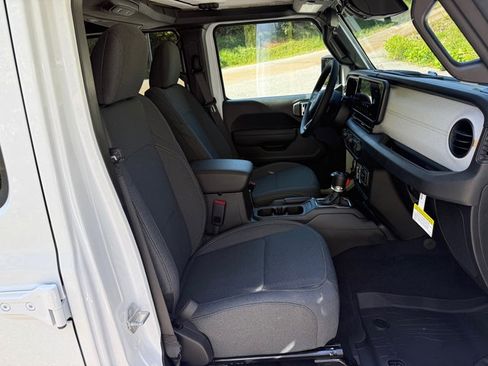 New 2025 Jeep Wrangler Unlimited Sport image 20