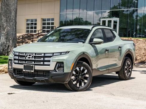 New 2025 Hyundai Santa Cruz SEL FWD image 2