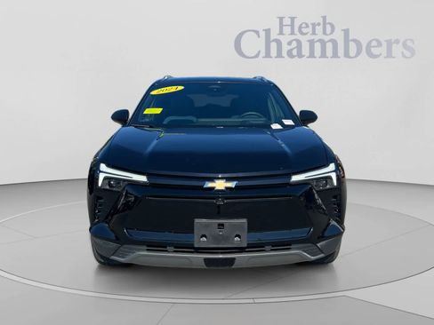 Used 2024 Chevrolet Blazer EV LT AWD/4WD image 2