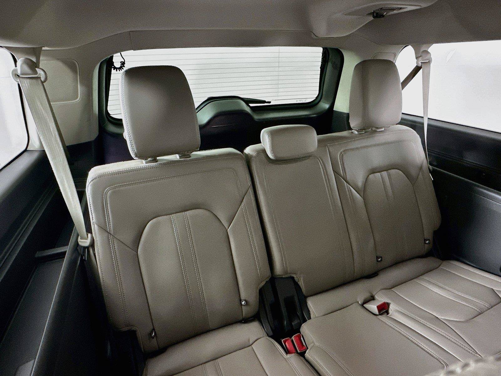 Used 2021 Ford Expedition Max Limited AWD/4WD image 28