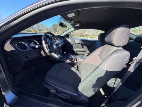 Used 2014 Ford Mustang Coupe image 8