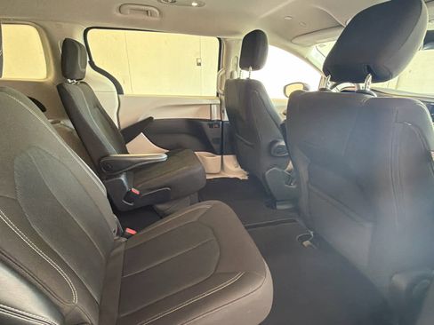 Used 2023 Chrysler Voyager LX FWD image 32