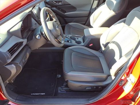 Used 2025 Subaru Crosstrek 2.5i Limited w/ Crosstrek Mirror Package image 11
