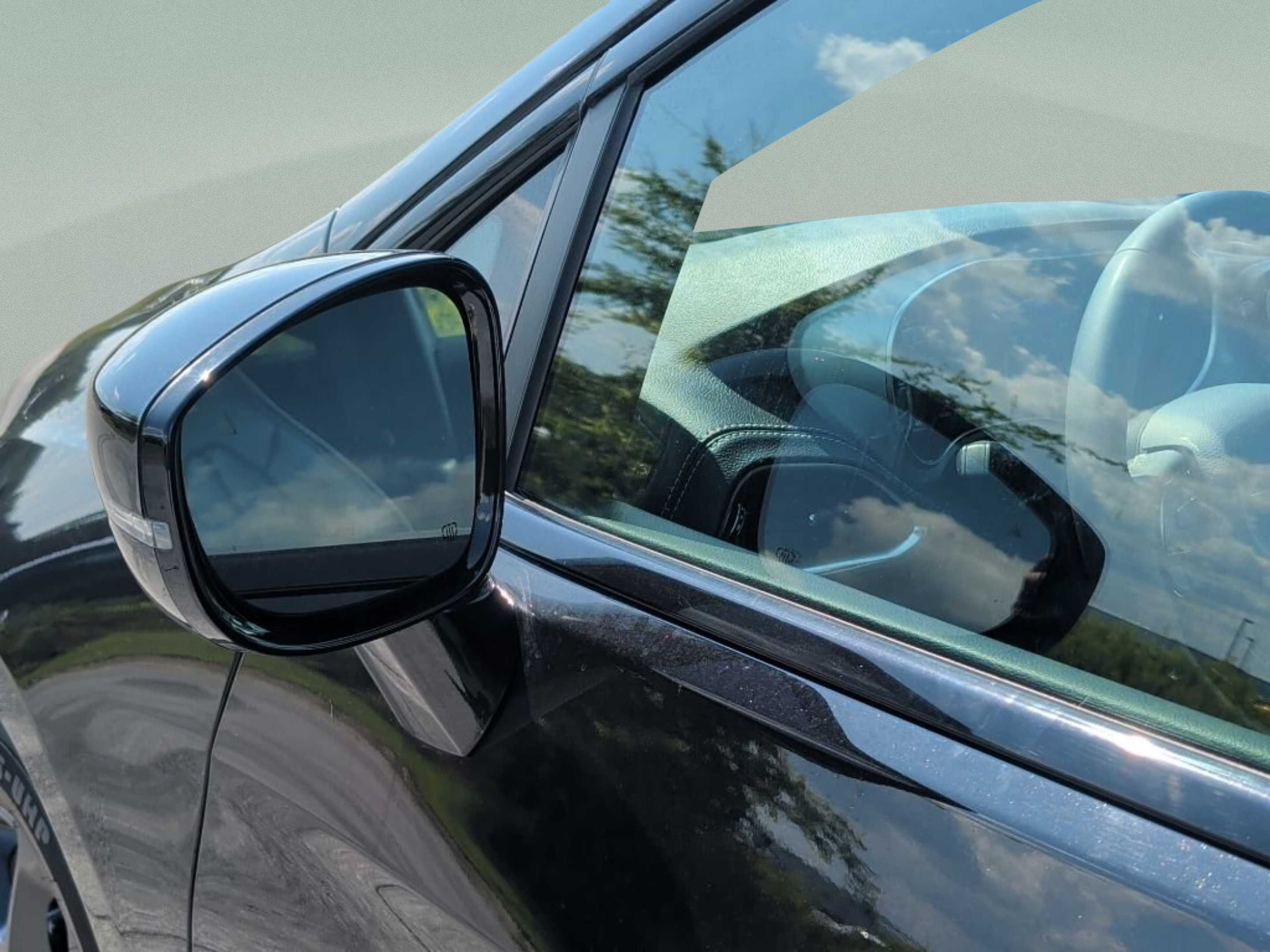 Used 2025 Chrysler Pacifica Limited FWD image 53