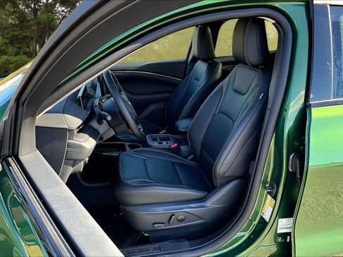 New 2025 Ford Mustang Mach-E Premium image 9