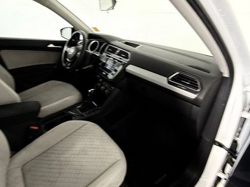 Used 2020 Volkswagen Tiguan S FWD image 33