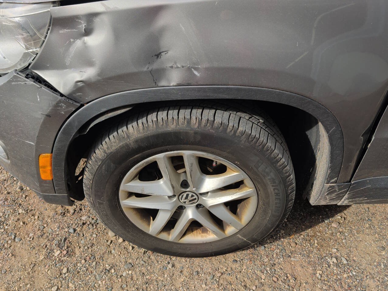 Used 2011 Volkswagen Tiguan S FWD image 9