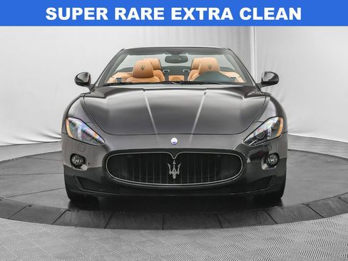 Used 2014 Maserati GranTurismo Base image 2