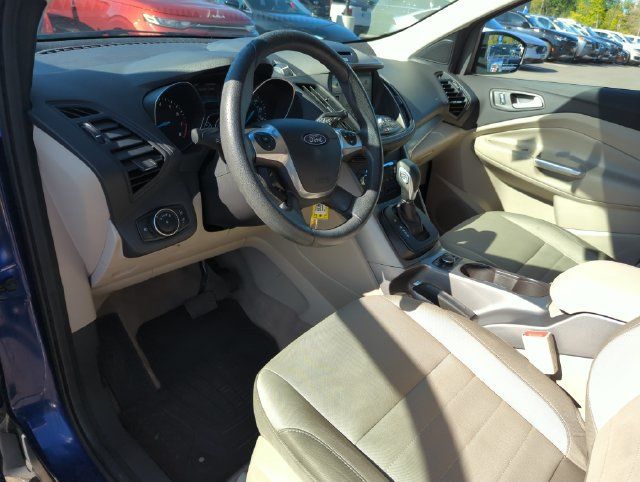 Used 2016 Ford Escape SE w/ Equipment Group 201A FWD image 28